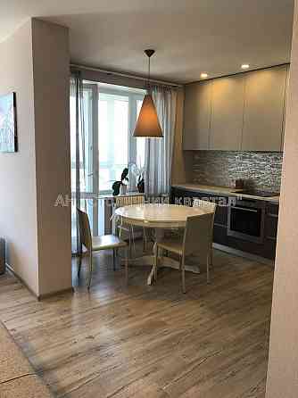 Продаж Будинок 3-кімнатний на Волинська вул., 10 Киев