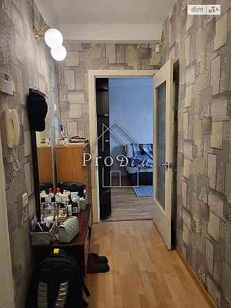 Продаж Будинок 2-кімнатний на Євгена Коновальця вул., 37 Київ