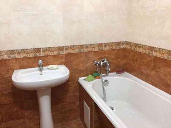 Оренда Квартира 3-кімнатна, 11/22 поверх на ул. Елены Пчилки, 2б Київ