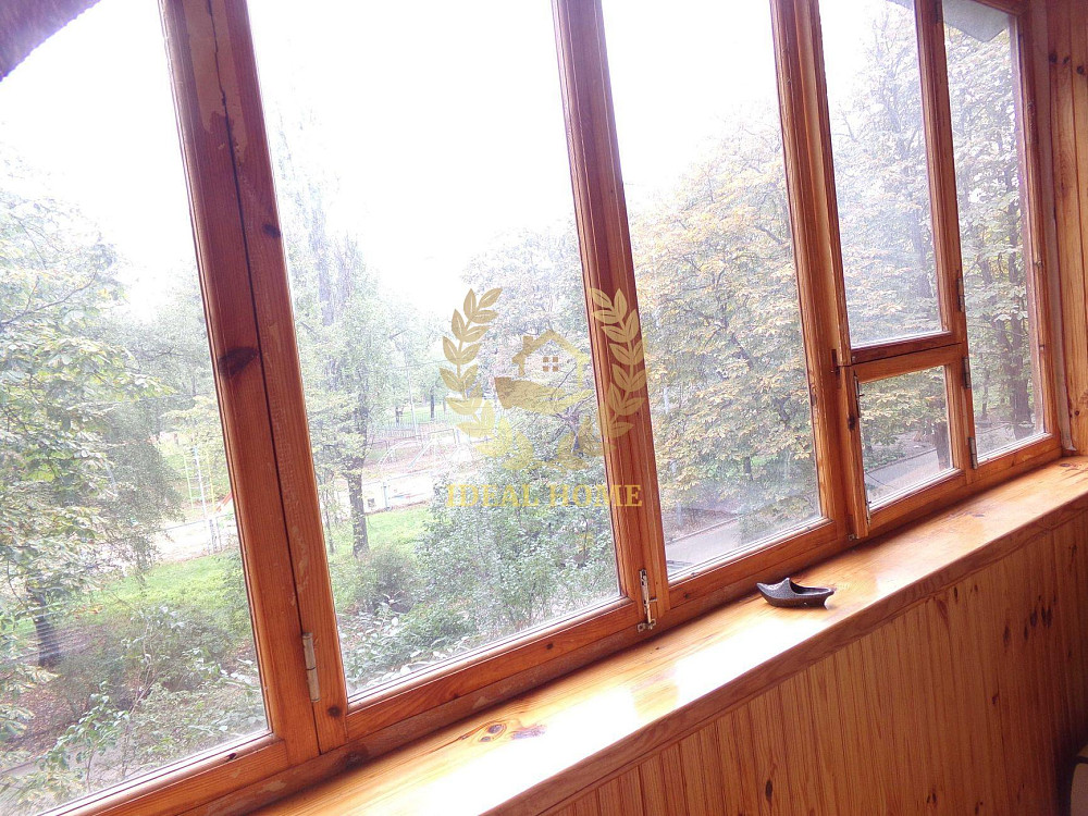 Трикімнатна квартира біля метро Лівобережна Київ - фото 3