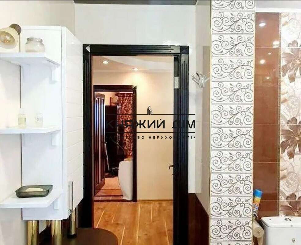 Оренда Квартира 3-кімнатна, 5/5 поверх на Нежинская ул. Київ - фото 4