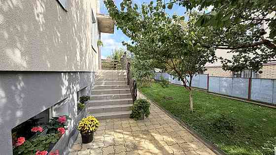 Продаж окремого будинку з ремонтом і ділянкою 11 сотих у с. Біла 