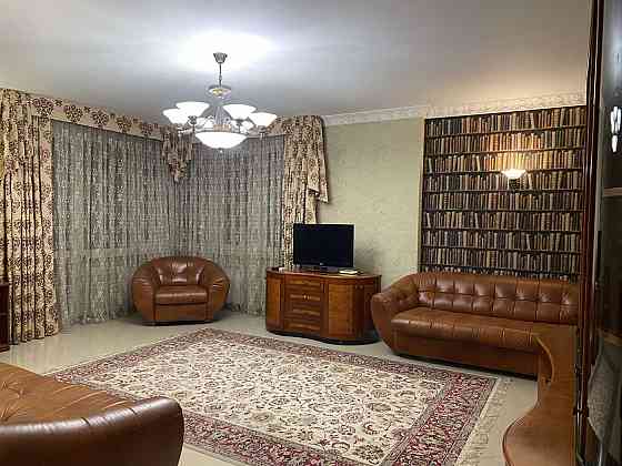 Оренда Квартира 3-кімнатна, 3/24 поверх на проспект Голосеевский, д.62 Киев