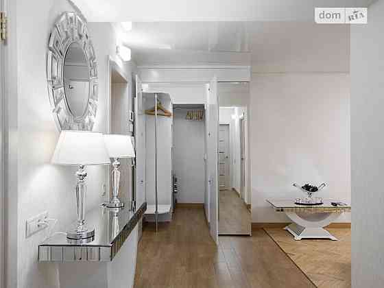 Оренда Квартира 3-кімнатна, 9/12 поверх на ул. Сечевых Стрельцов Киев