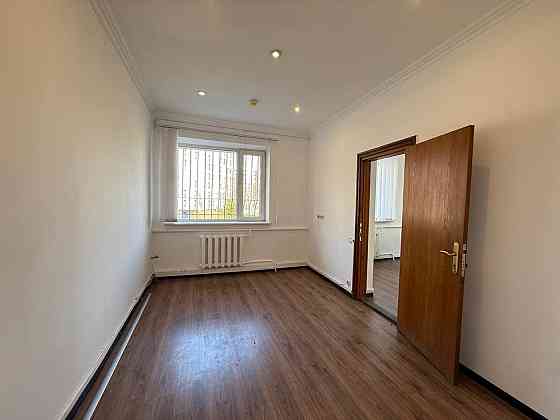 Оренда офісне приміщення на вул. Уманська приміщень - 3, поверх - 3/7 Львів