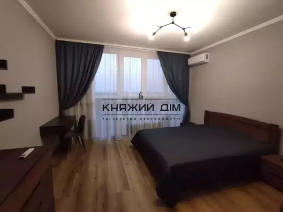Оренда Квартира 1-кімнатна, 23/25 поверх на Академика Заболотного ул. Киев
