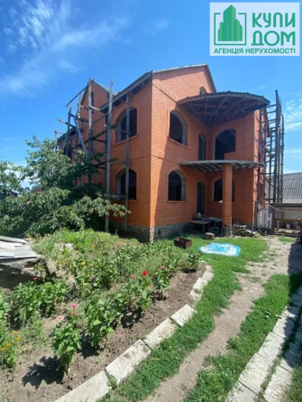 Продам 2-а будинки та двоповерхову сауну біля річки. Кропивницький