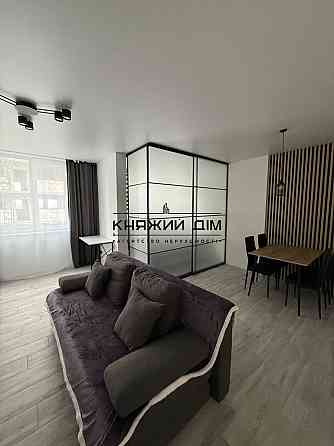 Продаж Квартира 1-кімнатна, 21/25 поверх на Светлая ул. Киев
