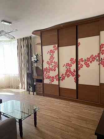 Оренда Квартира 1-кімнатна, 9/25 поверх на вул. Драгоманова, 6А Киев