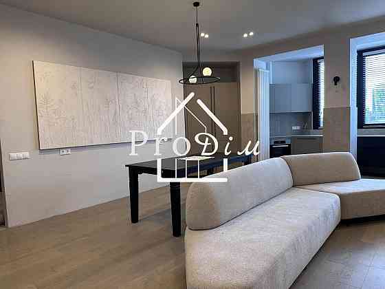 Продаж трикімнатна квартира 127м2 Дмитрівська Центр Київ Киев