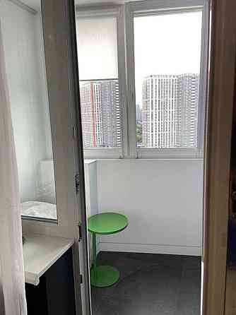 Продаж Квартира 4-кімнатна, 13/24 поверх на Княжий Затон, 21 Київ