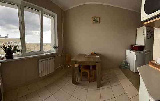 Оренда Квартира 3-кімнатна, 12/12 поверх на ул. Печенежская Киев