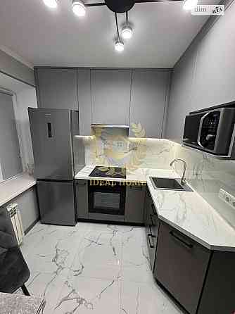 Продаж Квартира 1-кімнатна на Вышгородская ул., 46А Київ