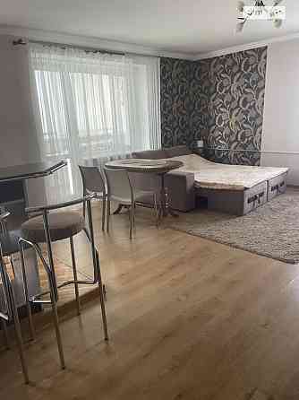 Оренда Квартира 1-кімнатна, 5/5 поверх на Політехнічна Винница