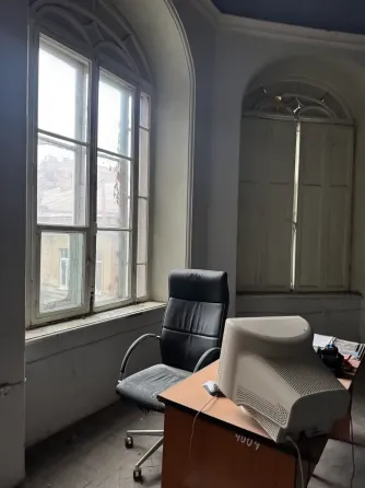 Продажа 3-этажный Дом с участком 4 сот 1337 кв.м 7+ комн. на Нежинська 51 Одесса