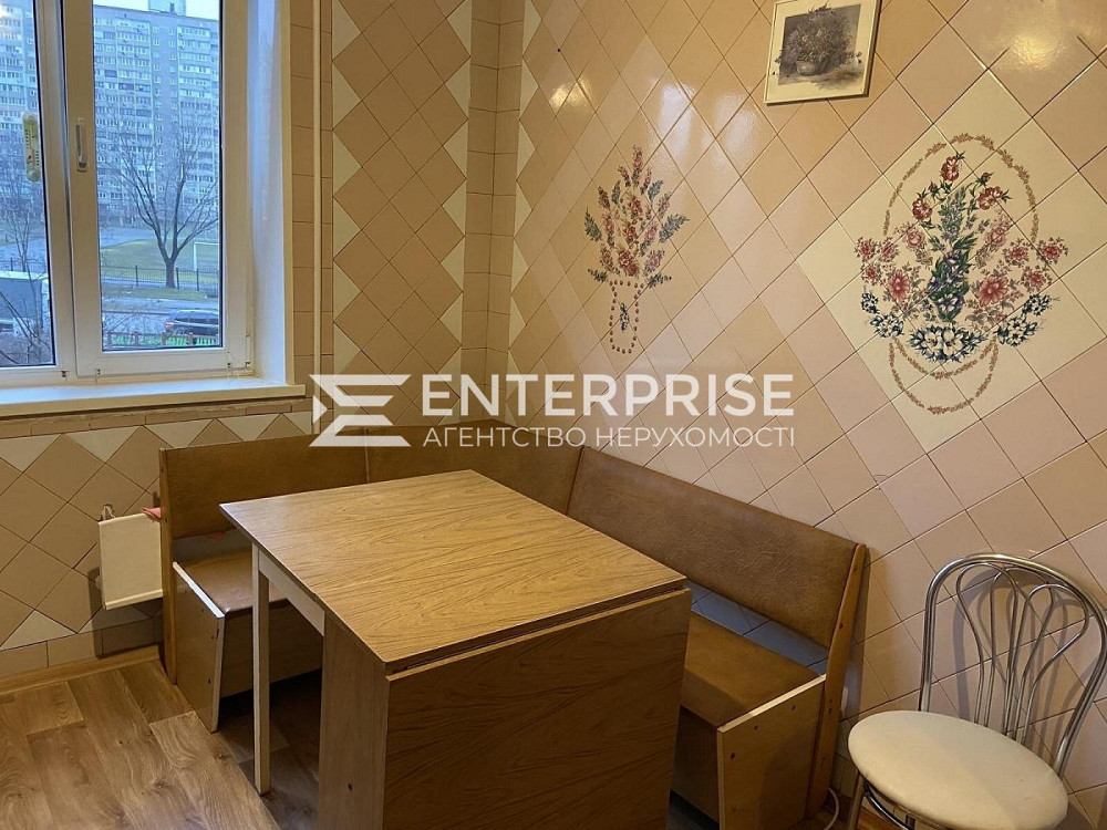 Продаж Квартира 3-кімнатна, 2/10 поверх на вул. Кошица Александра Киев - изображение 1