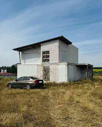 Продаж Будинок 4-кімнатний на вул. Новаторів Харків