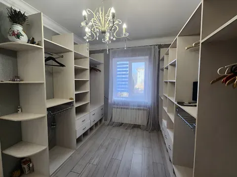 For rent 3-storey   220 sq.m 4 rooms at Київська вулиця 34 Chernivtsi - photo 5