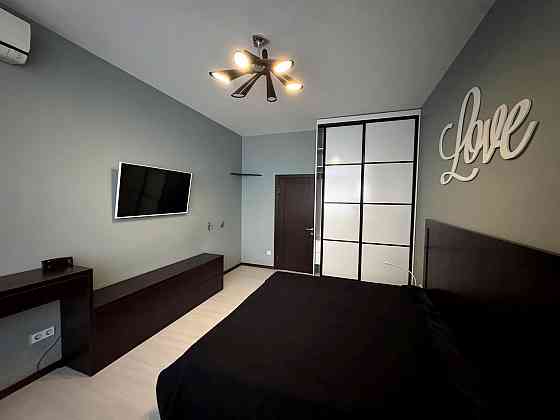 Продаж Квартира 3-кімнатна, 22/25 поверх на Генерала Шаповала вул., д. 2 Киев