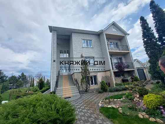 Продаж 3-х поверхового будинку в смт Калинівка. № 2211648 Калинівка (Богуславський район)