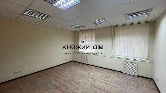 Продаж офісне приміщення на Антонова ул. поверх - 1/5 Київ