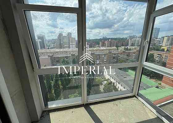 Продаж Квартира 3-кімнатна, 13/19 поверх на вул. Предславинська Киев