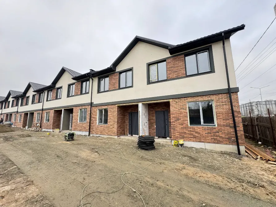 Продажа 2-этажный Таунхаус с участком 1.5 сот 100 кв.м 4 комн. на Назарія Яремчука Буча - изображение 1