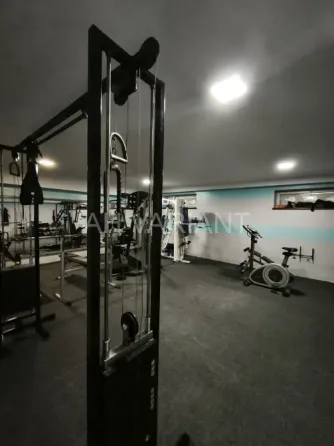 For sale Space In Residential Building area 145 sq.m  at Лінтура 10 Uzhhorod