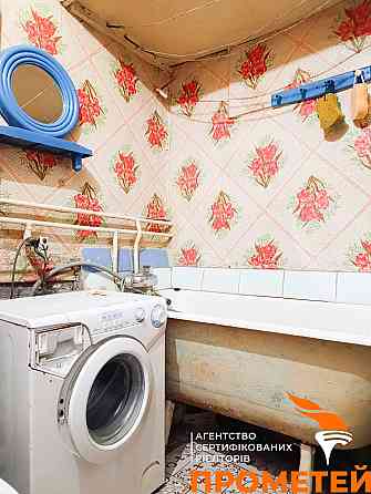 Продаж Квартира 1-кімнатна, 5/5 поверх на Харківське Шосе, 8. Киев