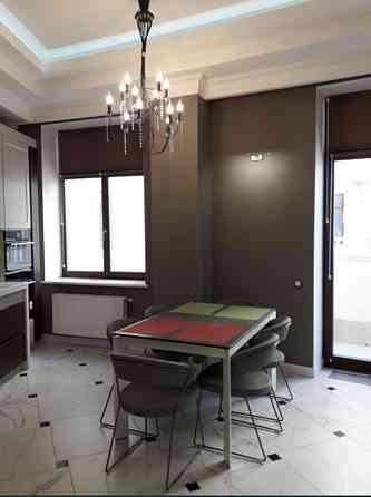 Продаж Квартира 3-кімнатна, 7/11 поверх на Военный спуск Одеса