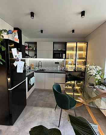 Продаж Будинок 1-кімнатний на Стуса Василя вул., 7Б Kiev