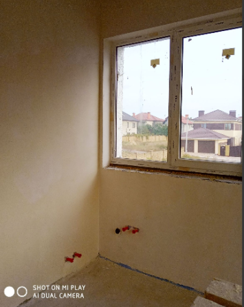 47м2  2 этаж 4 этажного малоквартирного дома  в Царском Селе .Квартира под отделочные работы. Своя закрытая территория 
 бесплатное паркоместо городск Лиманка