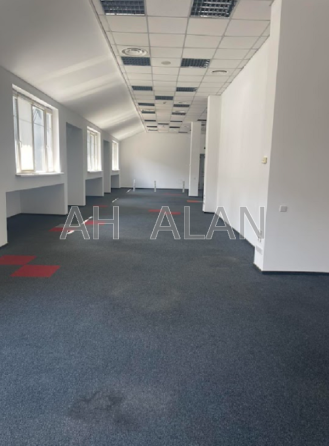 Оренда офісне приміщення на вул. Грінченка Миколи приміщень - 1, поверх - 4/4 Kiev