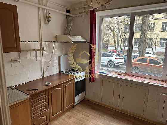 Продаж Квартира 2-кімнатна, 1/4 поверх Київ