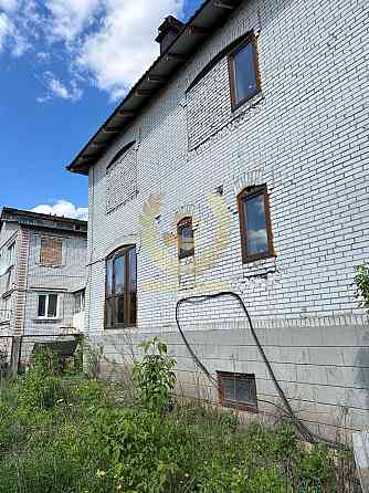 Продам будинок складається із двох повноцінних поверхів. Fastiv