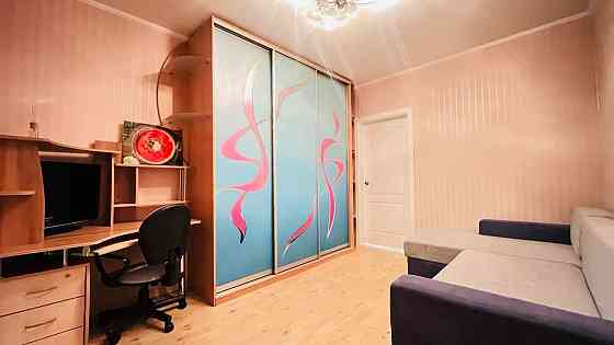 Продаж Квартира 3-кімнатна, 1/12 поверх на Заболотного Академіка вул., д. 88 Київ