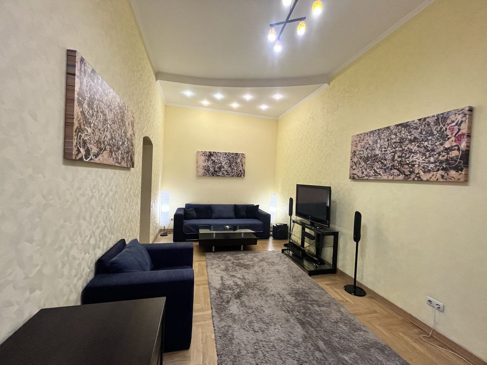 Продаж Квартира 3-кімнатна, 3/5 поверх на Євгена Чикаленка вул., д. 21 Киев - изображение 1