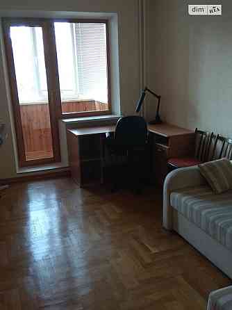 Оренда Квартира 3-кімнатна, 2/9 поверх на Володимира Івасюка, 40 Киев