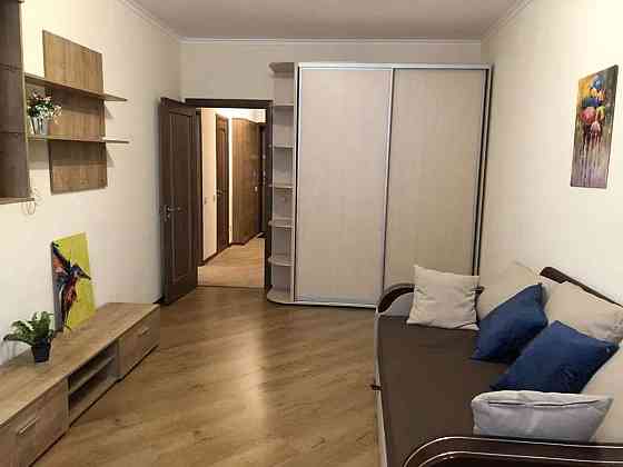 Оренда Квартира 1-кімнатна, 22/25 поверх на ул. Елены Пчилки Київ