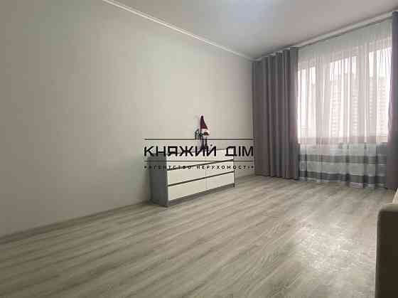 Оренда Квартира 1-кімнатна, 13/25 поверх на Ревуцкого ул. Kiev