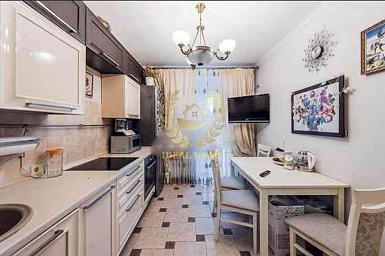 Продаж комфортної 3-х кімнатної квартири на Деміївці Київ