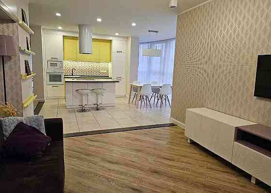 Продаж Квартира 3-кімнатна, 6/10 поверх на вул. Івана Сльоти Житомир