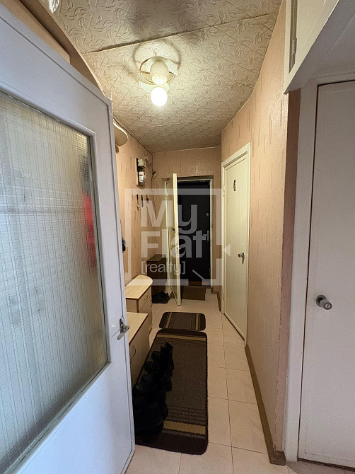 Продаж Квартира 3-кімнатна, 9/9 поверх на вул. Лаврська Київ - фото 1