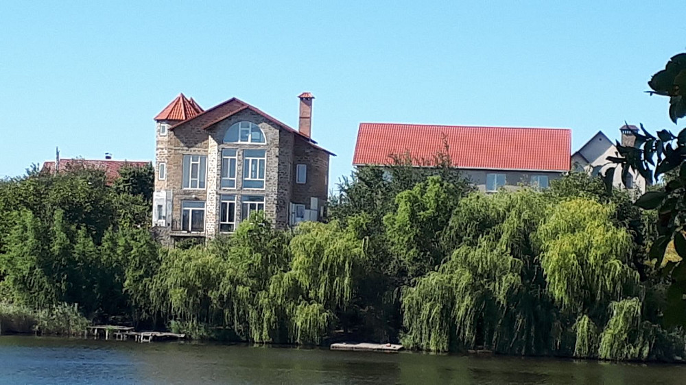 Продам замок  у озера! Между Малой и Большой Долиной Молодіжне - фото 1