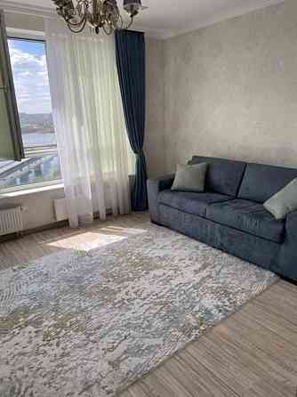 Оренда Квартира 2-кімнатна, 21/25 поверх на ул. Заречная, 21 Київ