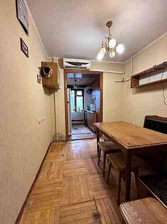 Продаж Квартира 1-кімнатна, 1/9 поверх на Баумана, 60 Kiev