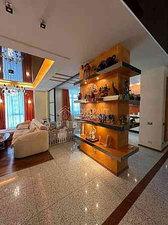 Продаж Квартира 4-кімнатна, 12/18 поверх на вул. Науки Харків