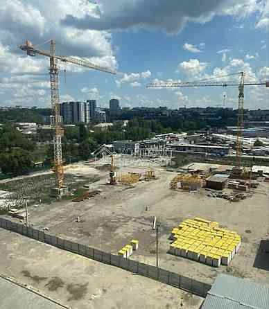 Продаж Квартира 3-кімнатна, 9/10 поверх на вул. Лосевський Харків