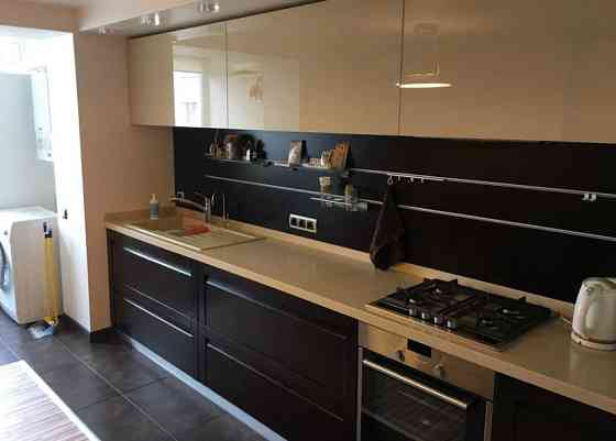 Продам  3х комнатную квартиру  , рядом центр. Одеса