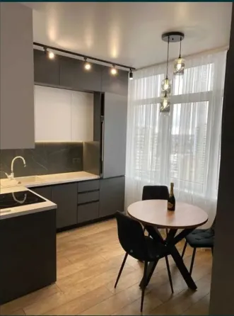 Продаж 1к Квартира 39 кв.м каманина Одеса